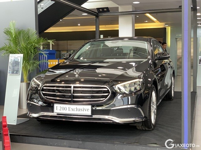 xe-mercedes-benz-e200-exclusive